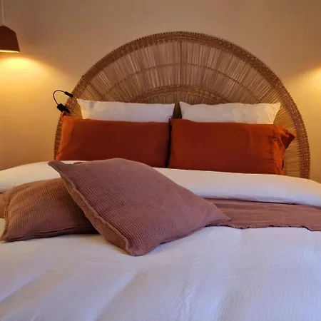 Romantique, Jacuzzi & Piece Secrete Centre Villa *
