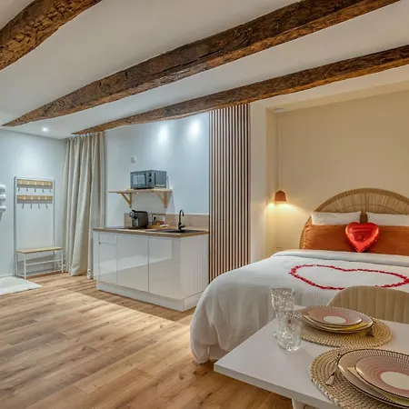 빌라 La Cadurcienne 